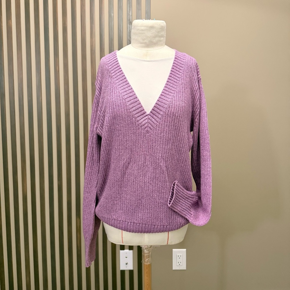 BNWOT Purple V-Neck Oversized Fit Sweater
